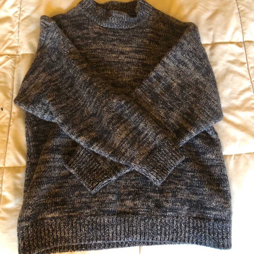 Guess turtle neck
